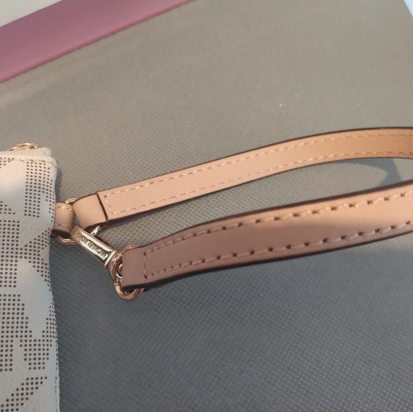 Michael Kors Jet Set Monogram Wristlet - Picture 6 of 9